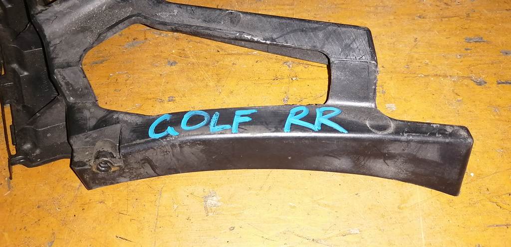 крепеж бампера Volkswagen Golf