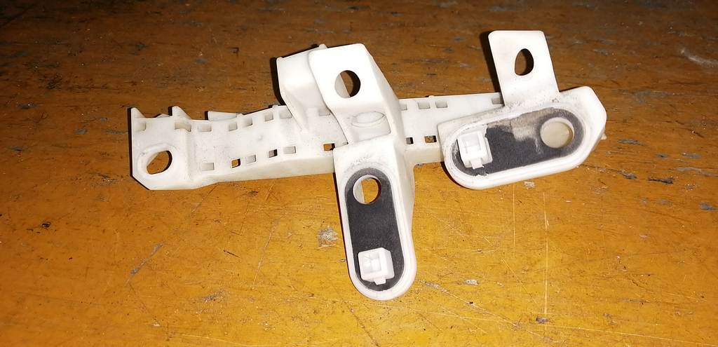 крепеж бампера Subaru Impreza