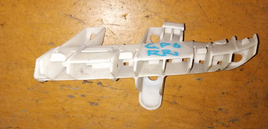 крепеж бампера Subaru Impreza