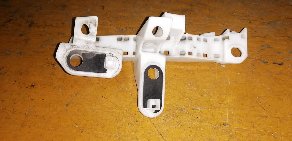 крепеж бампера Subaru Impreza