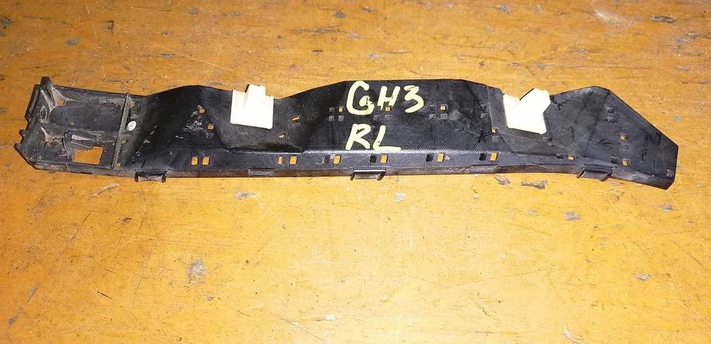 крепеж бампера Subaru Impreza