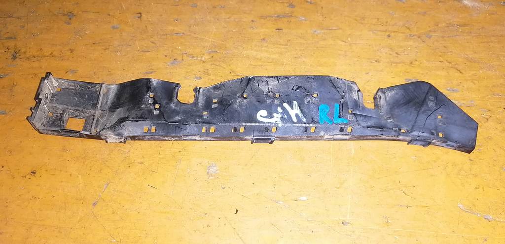 крепеж бампера Subaru Impreza