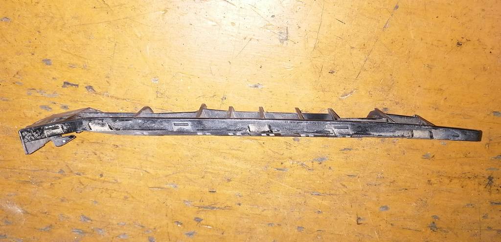 крепеж бампера Subaru Impreza