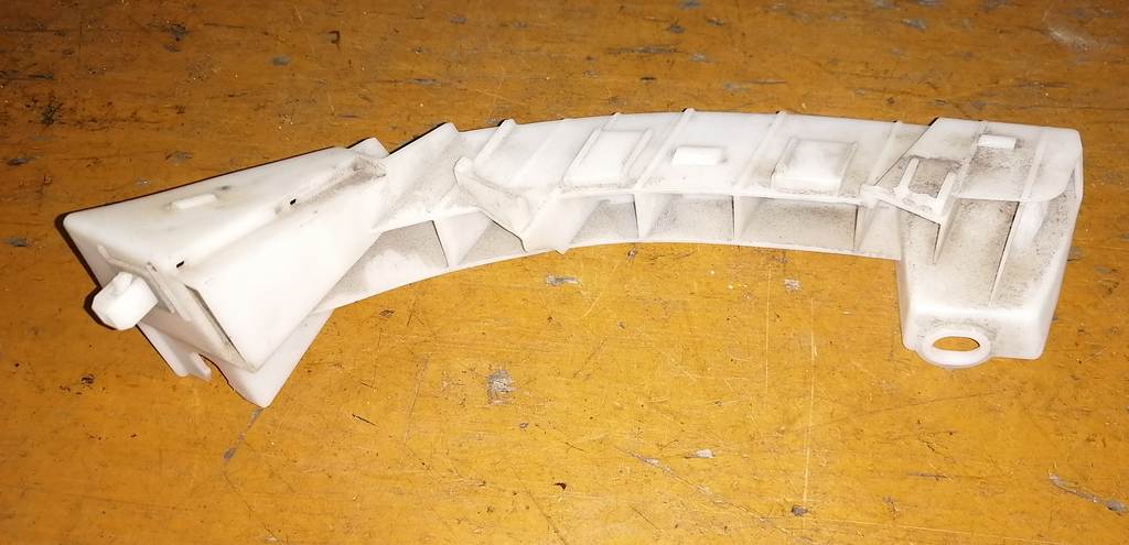 крепеж бампера Subaru Impreza