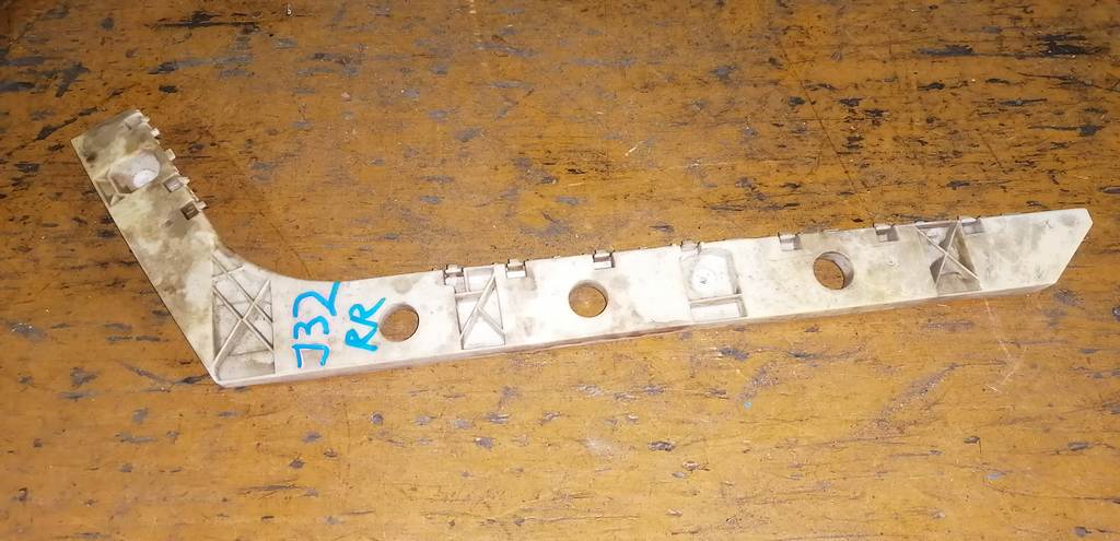 крепеж бампера Nissan Teana