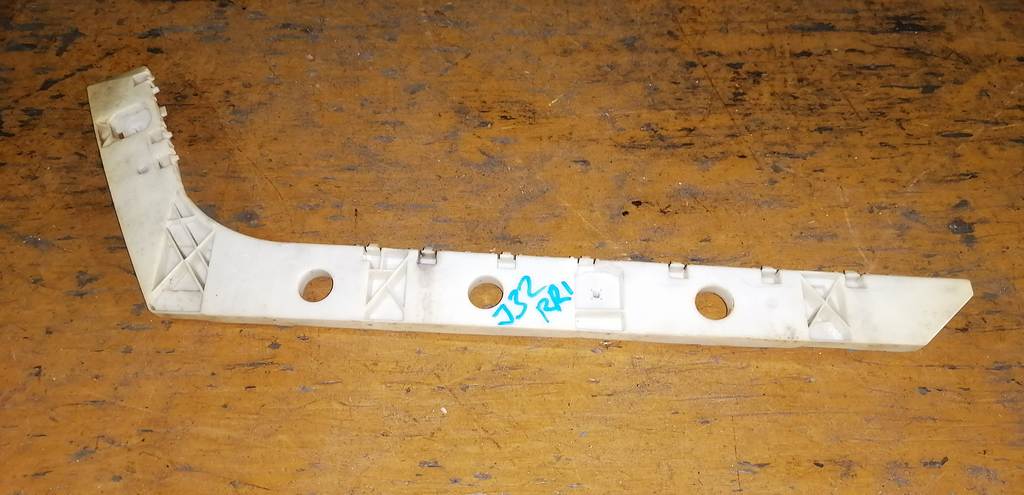 крепеж бампера Nissan Teana