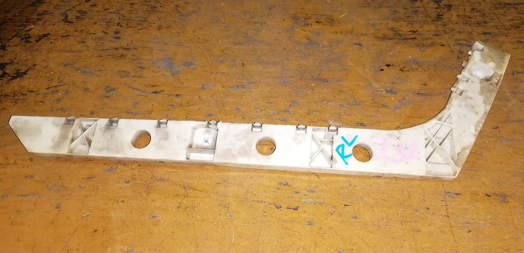 крепеж бампера Nissan Teana