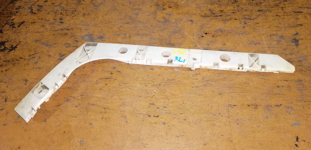 крепеж бампера Nissan Teana