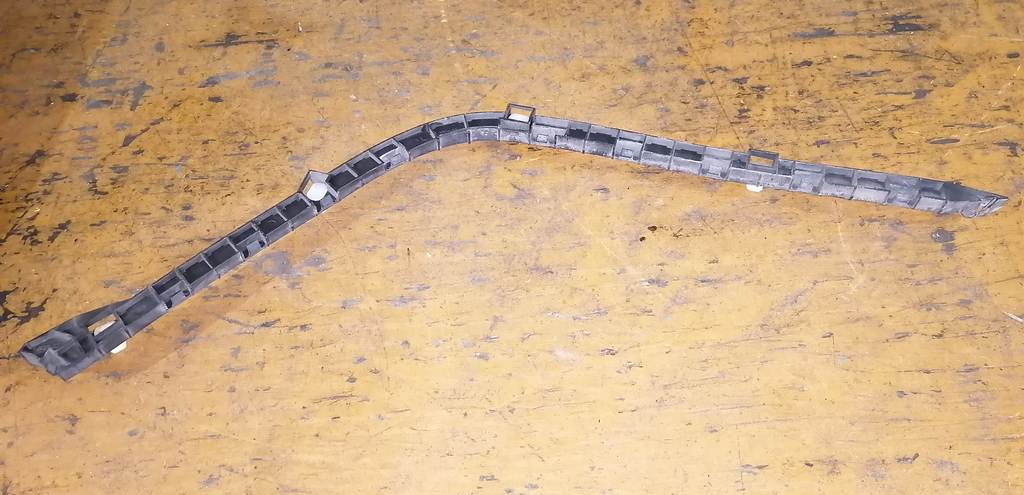 крепеж бампера Honda Elysion