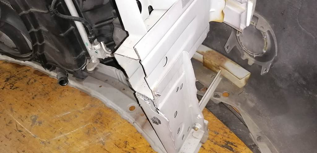 ноускат Nissan March