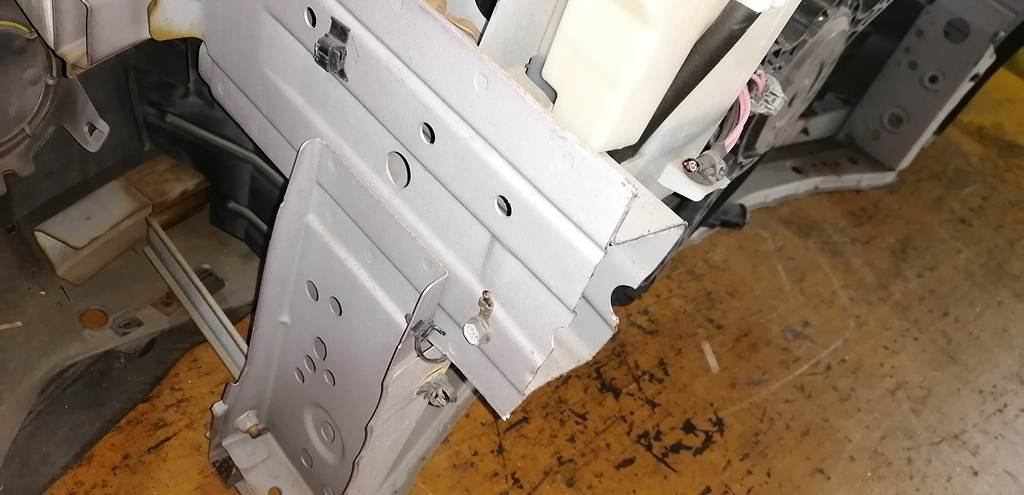 ноускат Nissan March