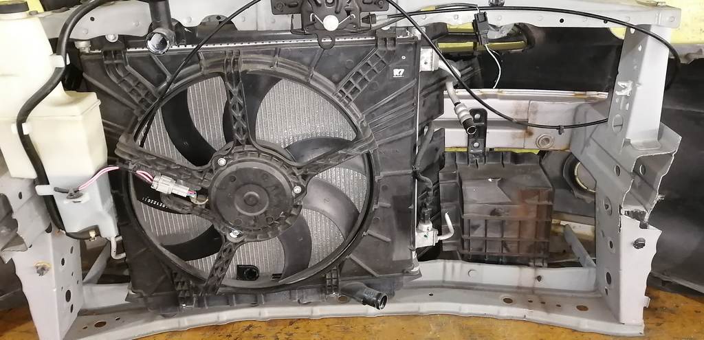 ноускат Nissan March