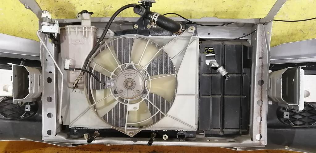 ноускат Toyota Funcargo