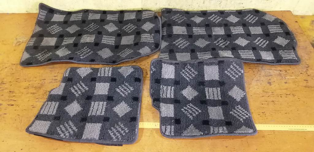 коврик Toyota Sienta