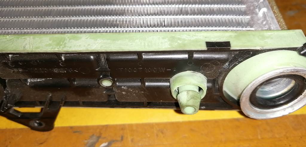 радиатор печки Subaru Impreza