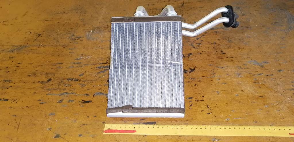 радиатор печки Subaru Impreza