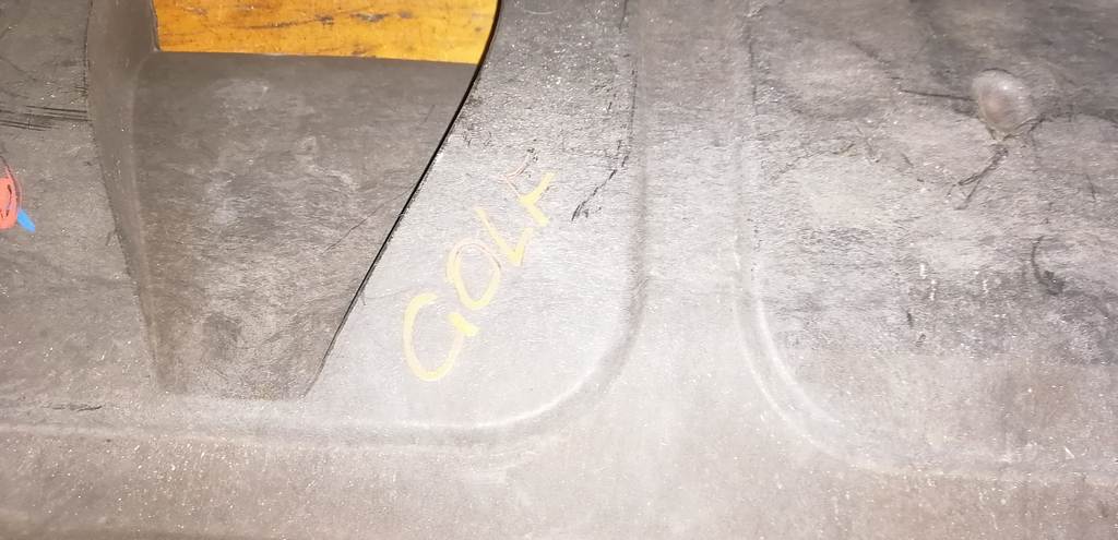 защита двигателя Volkswagen Golf