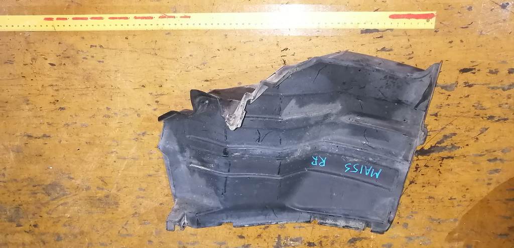 подкрылок Suzuki Solio
