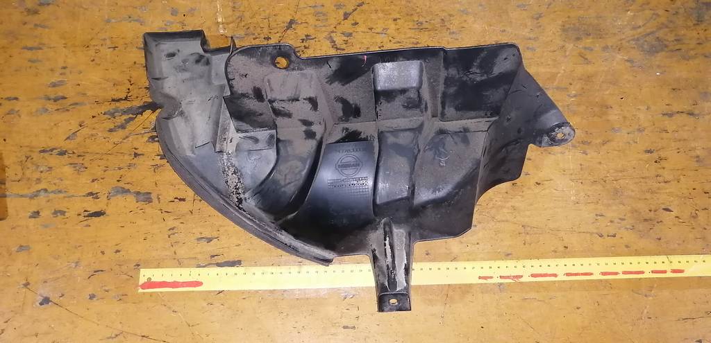 подкрылок Nissan Dualis