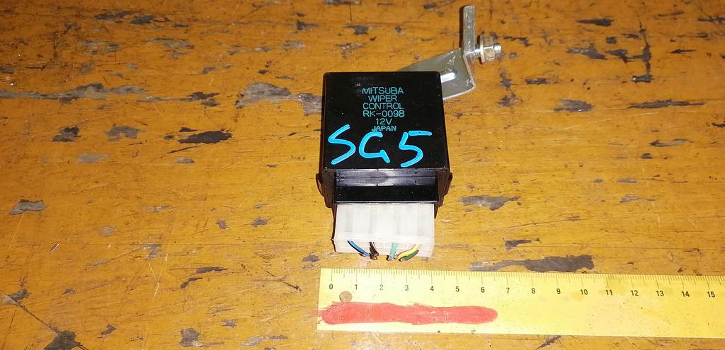 блок управления стеклоочистителем Subaru Forester