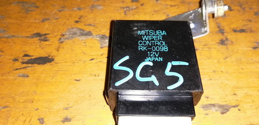 блок управления стеклоочистителем Subaru Forester