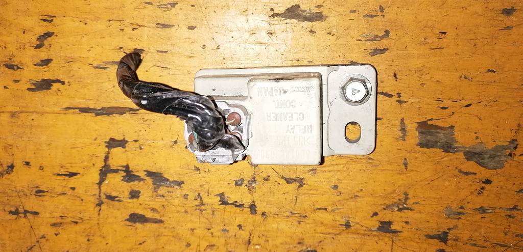 реле омывателя фар Subaru Impreza