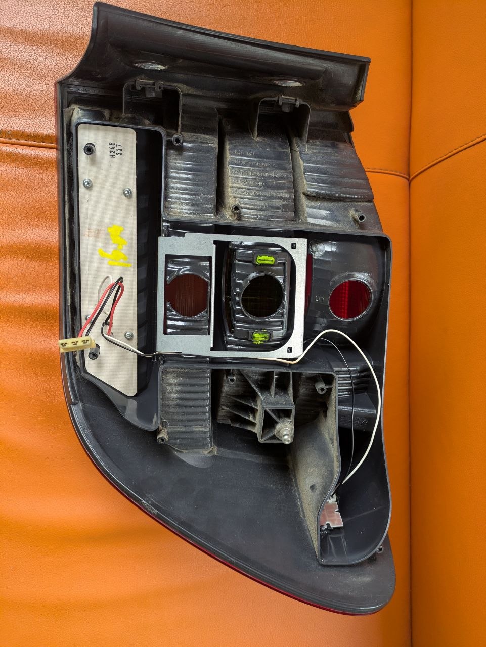 стоп-сигнал Porsche Cayenne