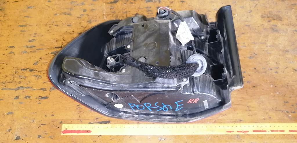 стоп-сигнал Porsche Cayenne