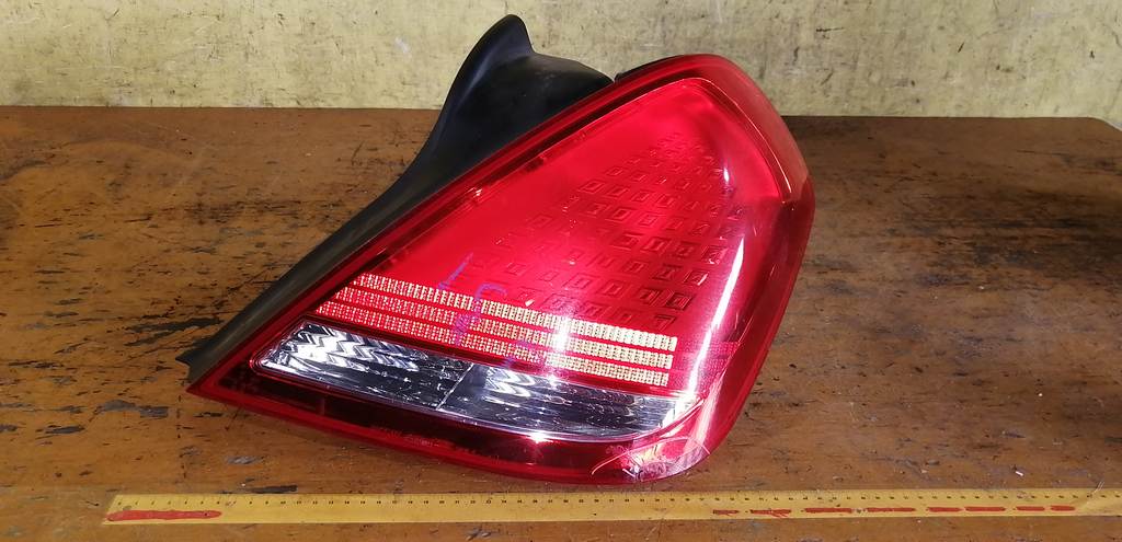 стоп-сигнал Nissan Teana