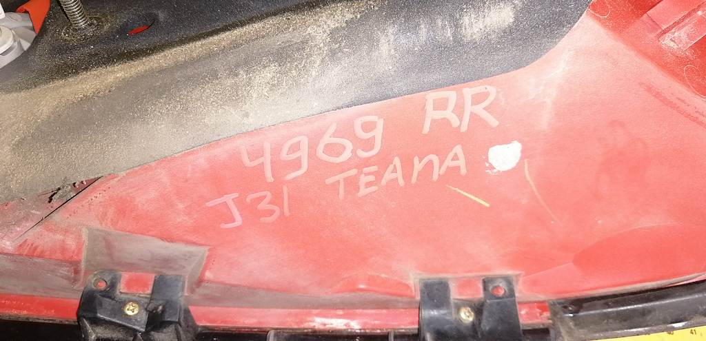 стоп-сигнал Nissan Teana