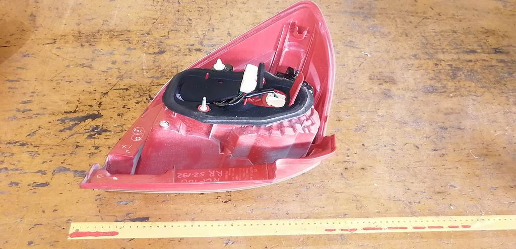 стоп-сигнал Toyota Ractis