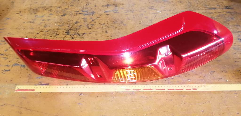 стоп-сигнал Nissan X-Trail