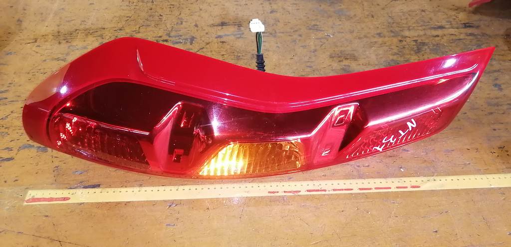 стоп-сигнал Nissan X-Trail