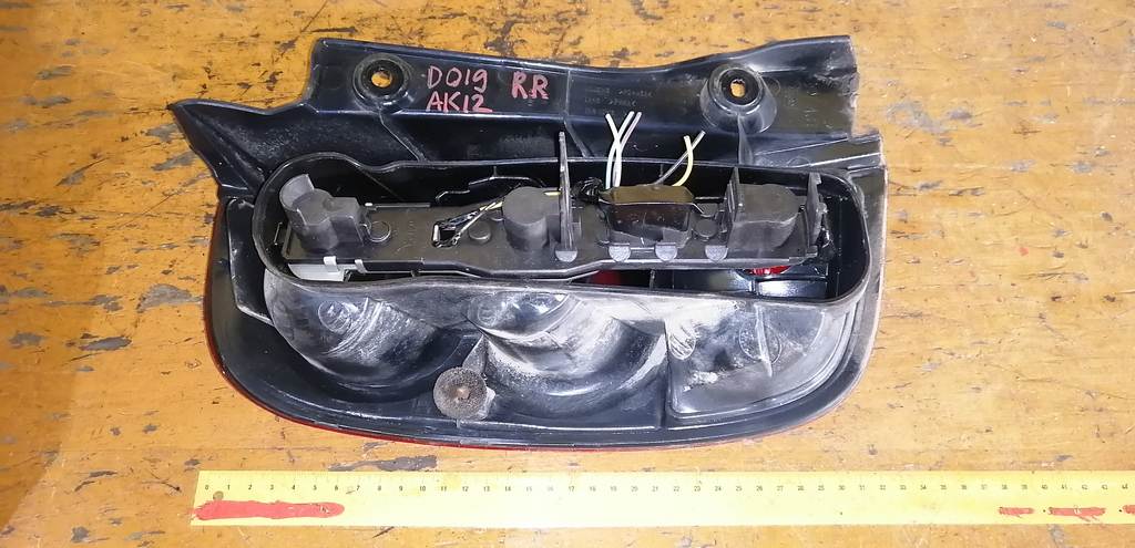 стоп-сигнал Nissan March