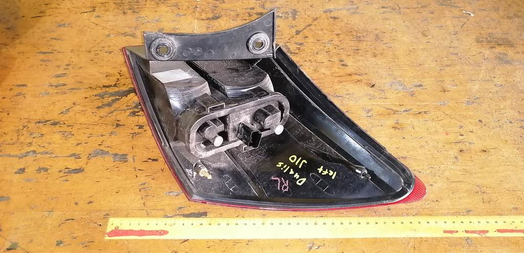 стоп-сигнал Nissan Dualis