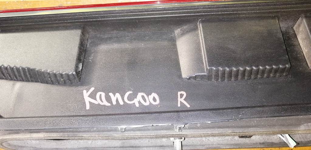 стоп-сигнал Renault Kangoo