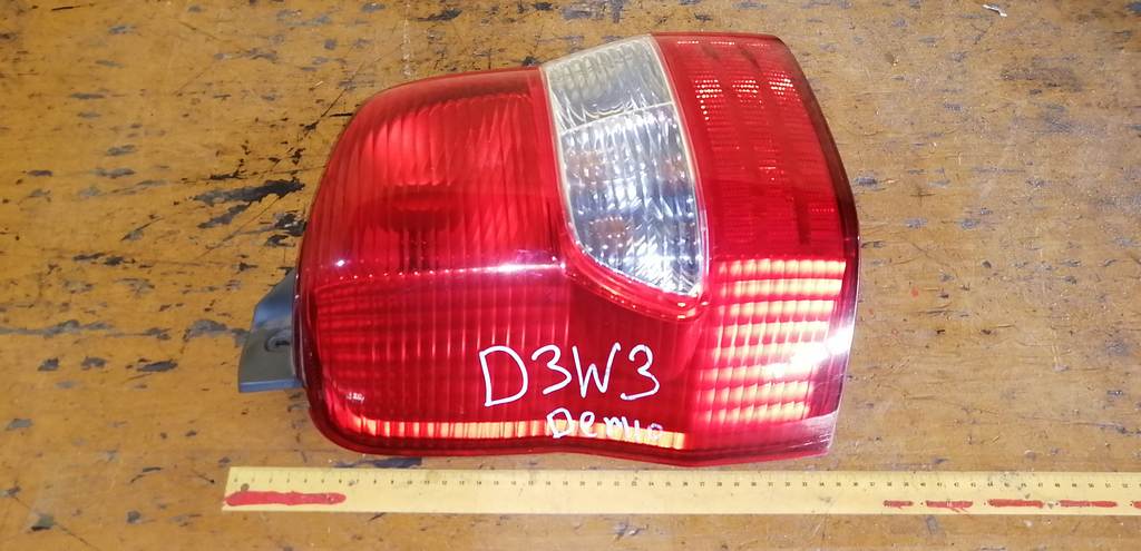 стоп-сигнал Mazda Demio