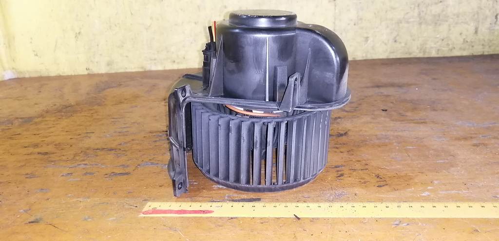 мотор печки Porsche Cayenne