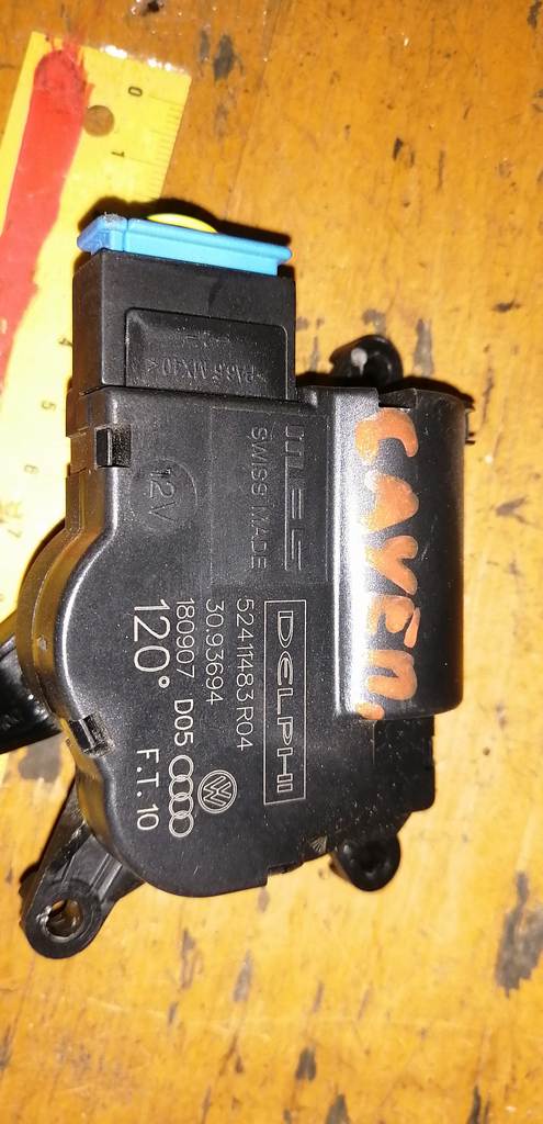 сервопривод заслонок печки Porsche Cayenne