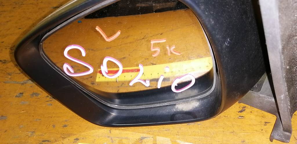 зеркало Suzuki Solio