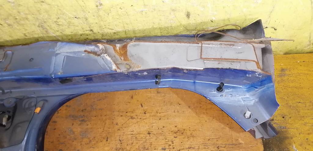 порог Mazda Demio