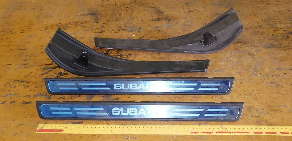 накладка на порог Subaru Impreza