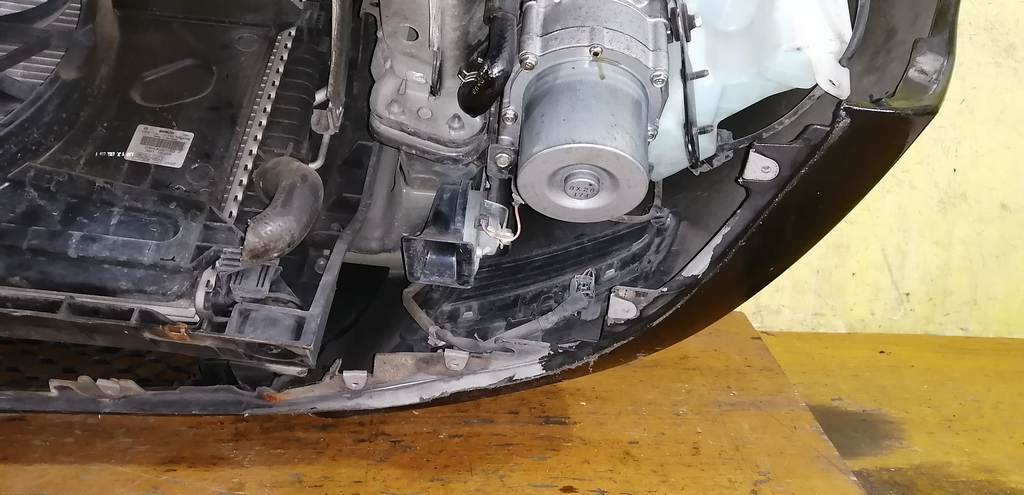 ноускат Mazda Axela