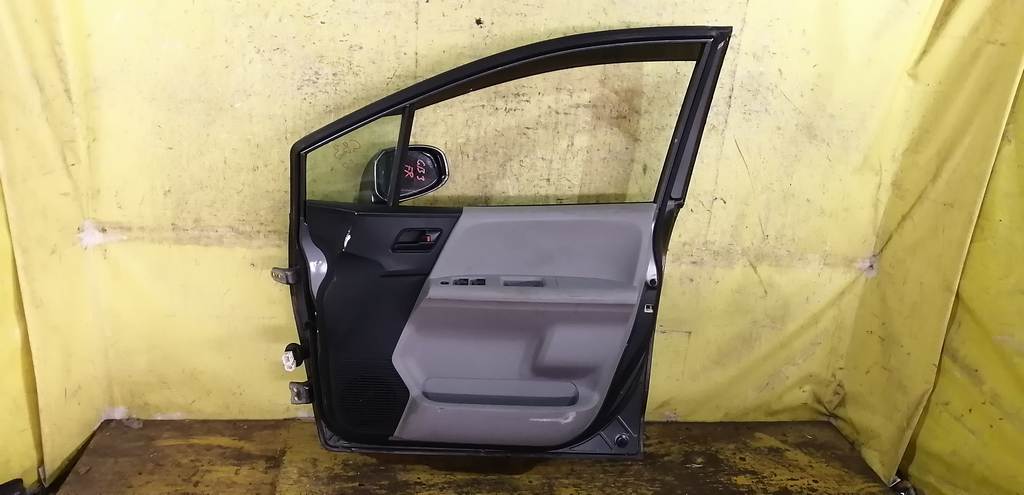 дверь Honda Freed
