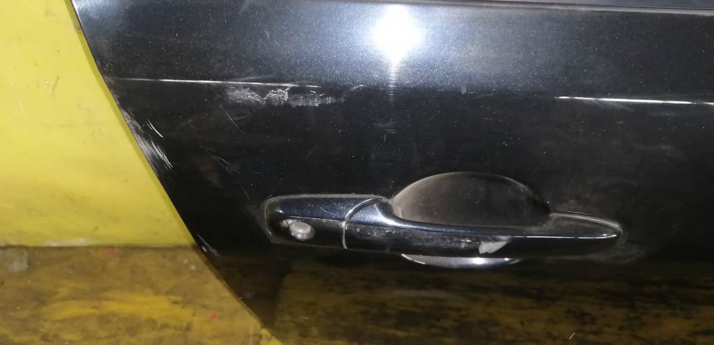 дверь Mazda Axela