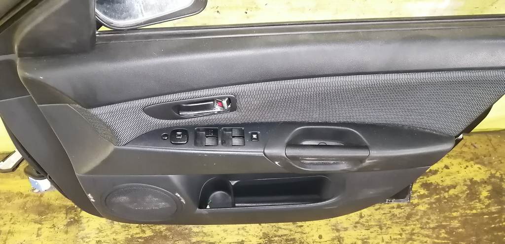 дверь Mazda Axela