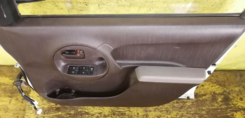 дверь Toyota Passo