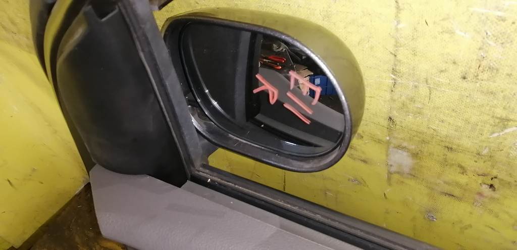 зеркало Nissan Note