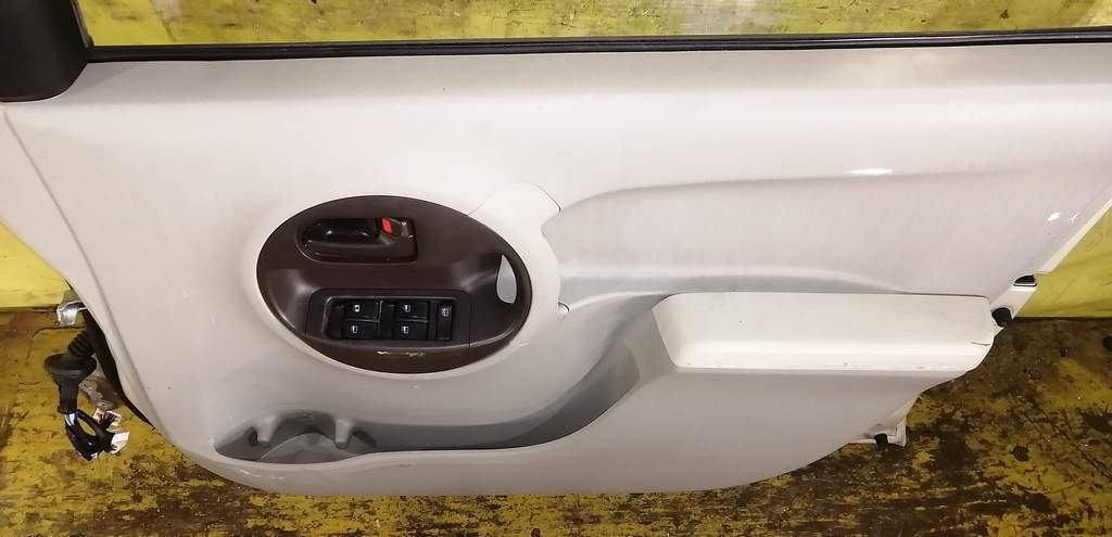 дверь Toyota Passo