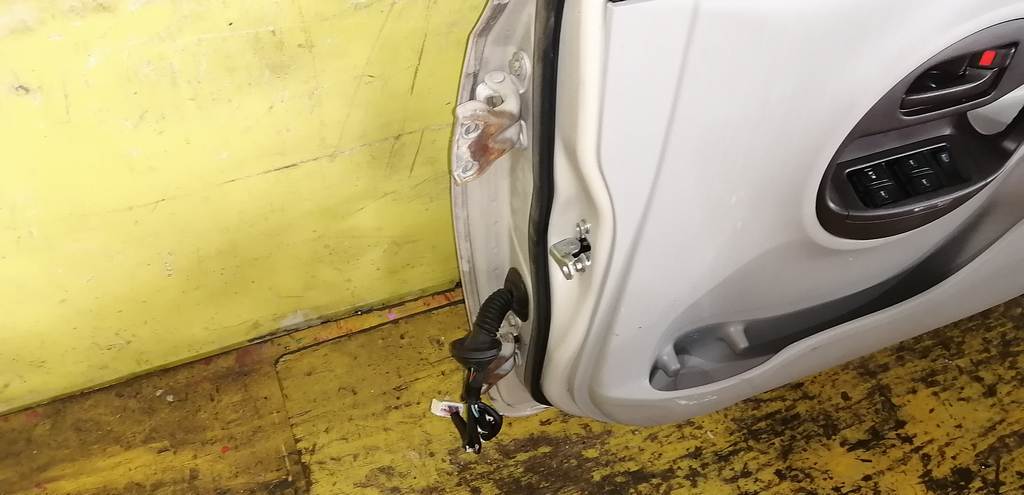 дверь Toyota Passo